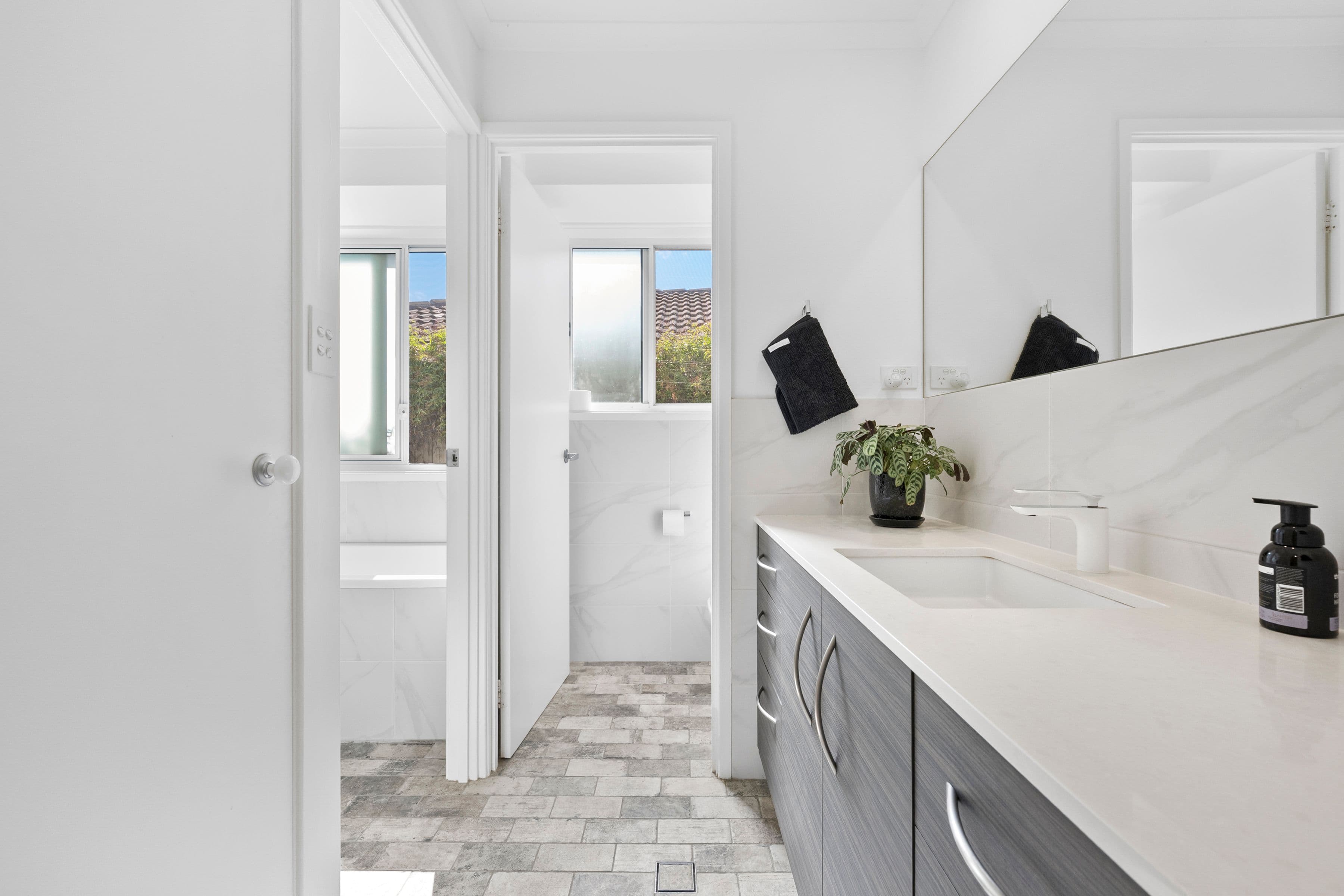 2/28 Old Berowra Road, Hornsby NSW 2077, Hornsby - Thumbnail 6