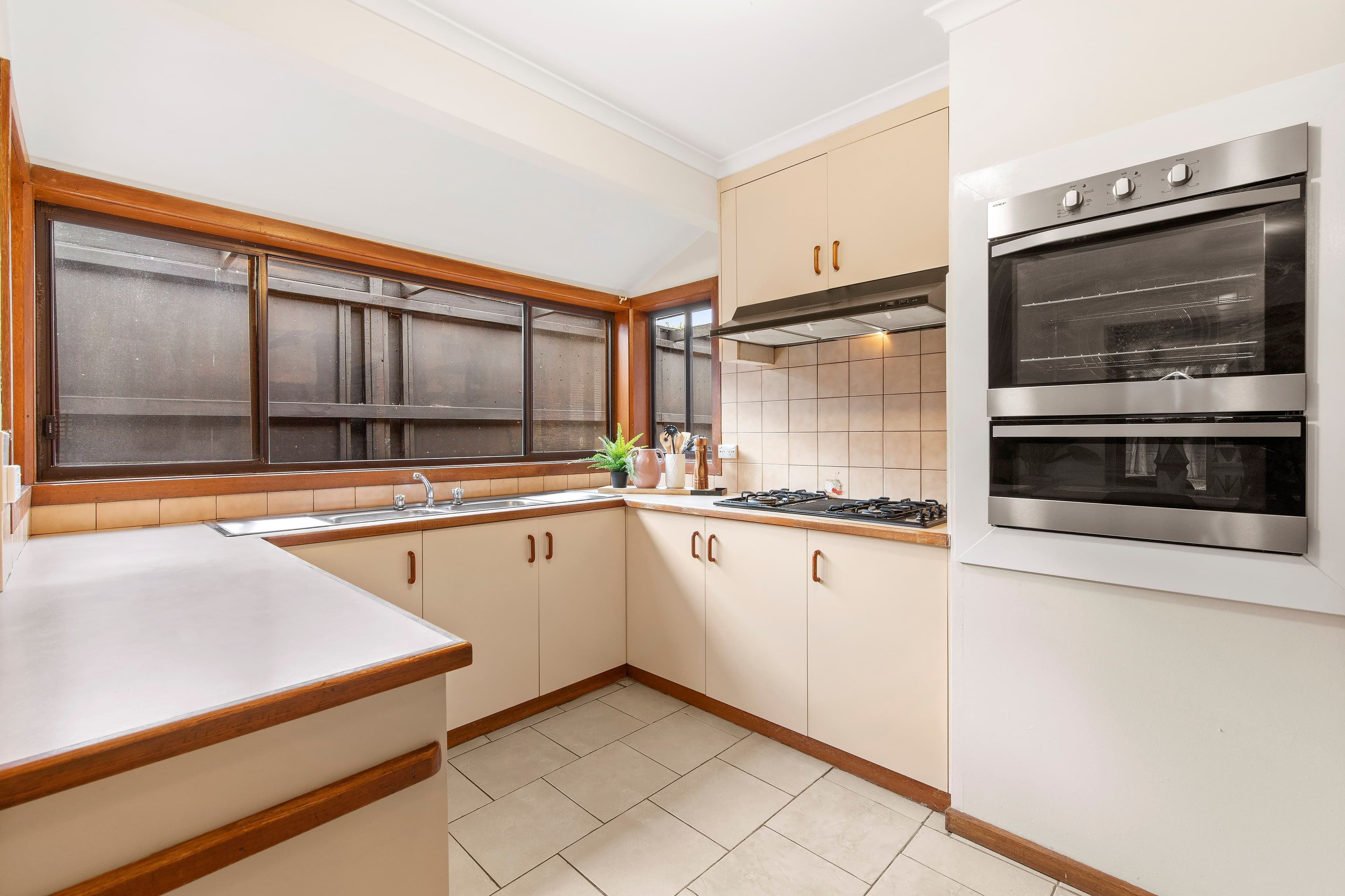 8 Essue Court, Mill Park VIC 3082, Mill Park - Thumbnail 2