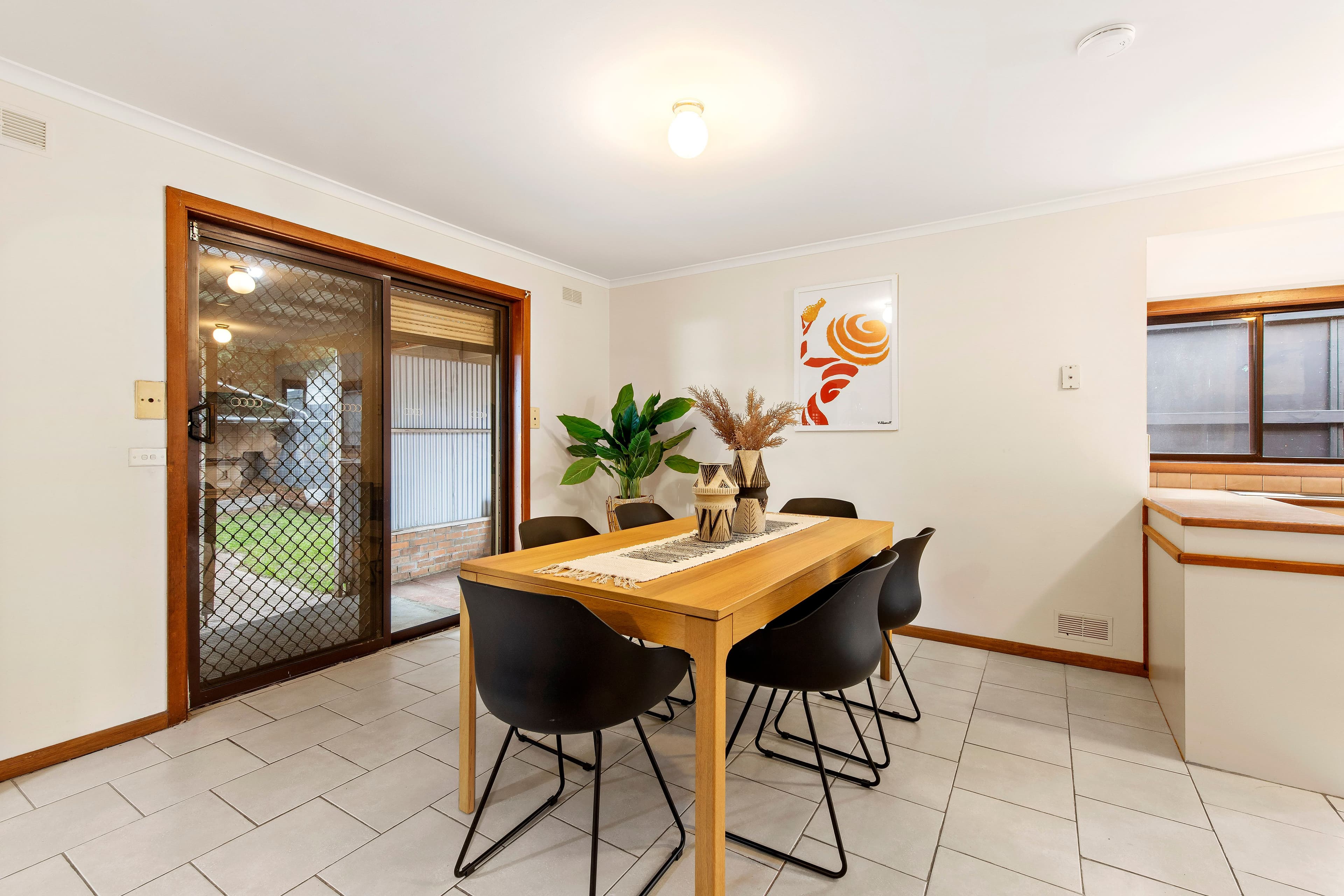 8 Essue Court, Mill Park VIC 3082, Mill Park - Thumbnail 3