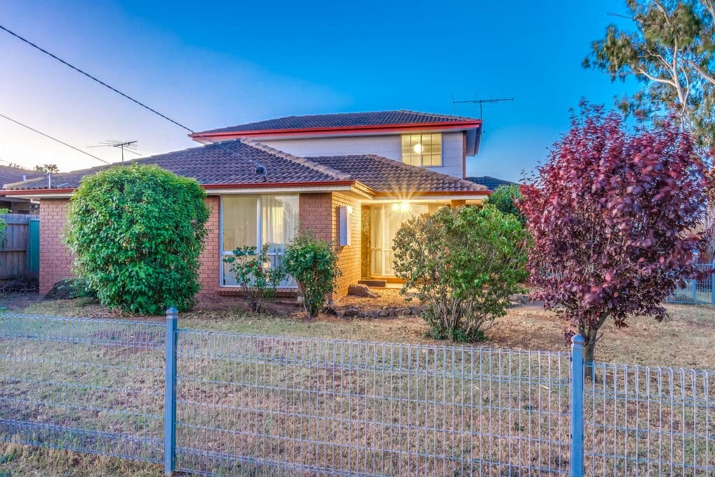12 Brougham Avenue, Wyndham Vale VIC 3024, Wyndham Vale - Thumbnail 2
