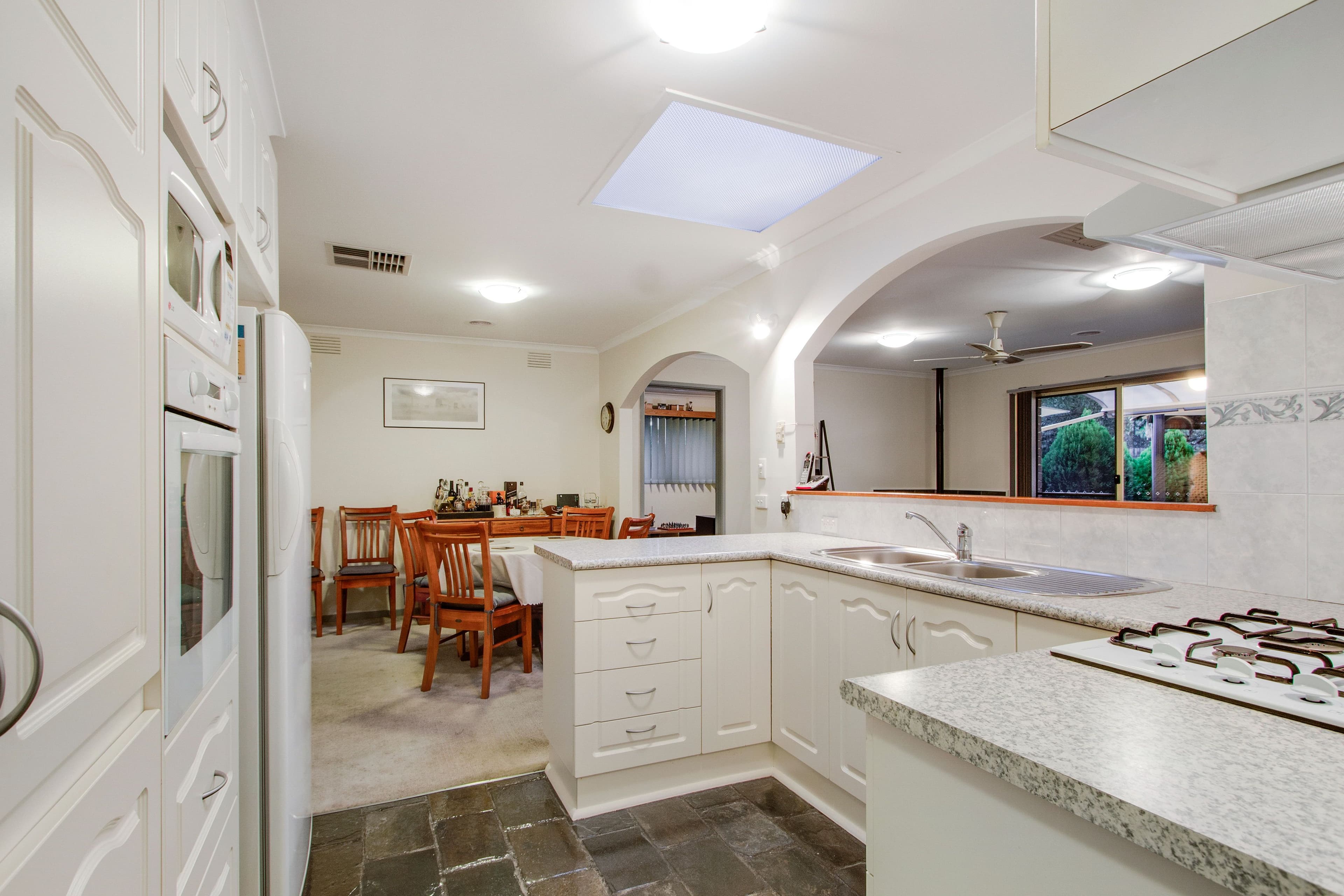 3 Aden Place, Frankston VIC 3199, Frankston - Thumbnail 2