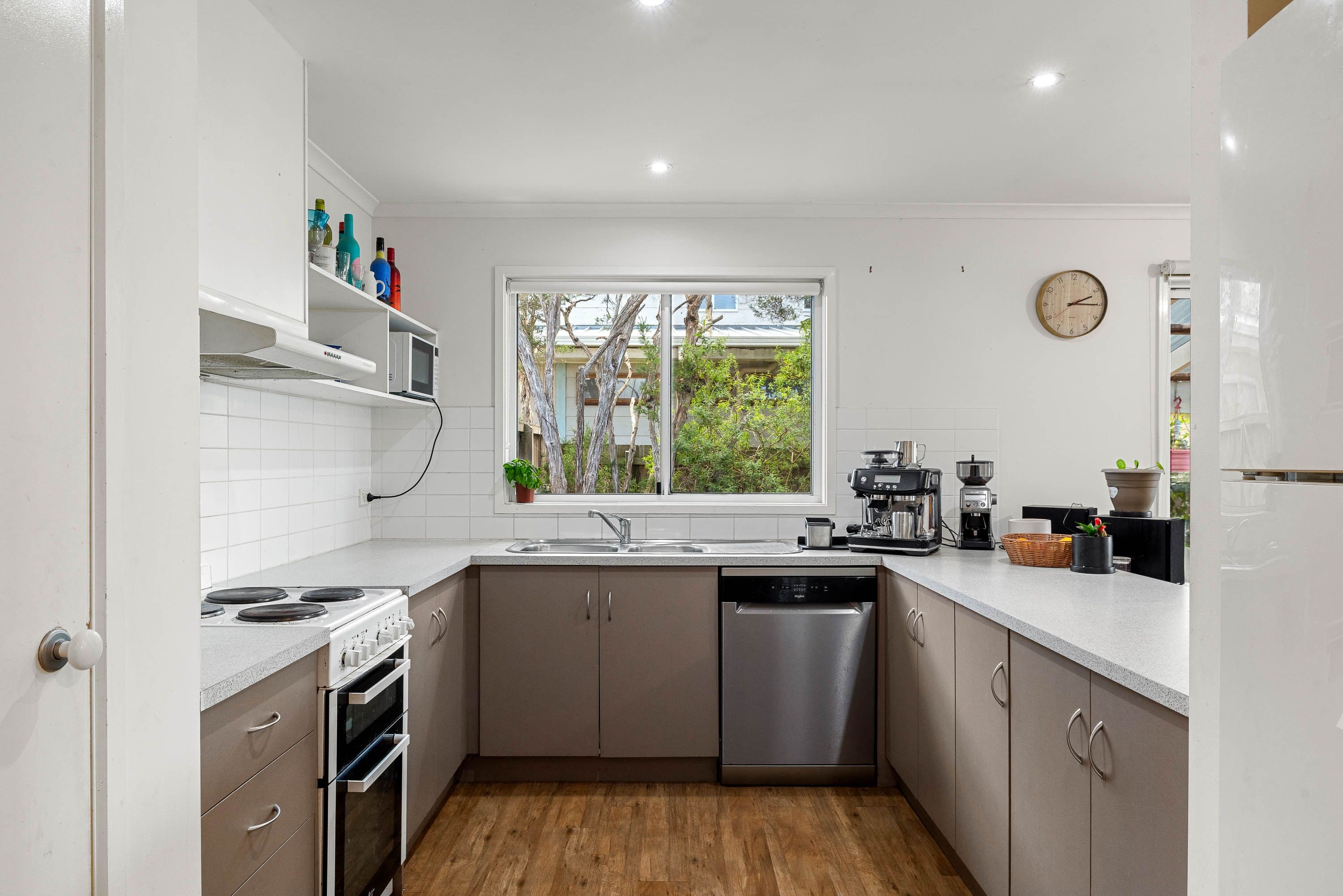 13 Diane Crescent, Wimbledon Heights VIC 3922, Wimbledon Heights - Thumbnail 2