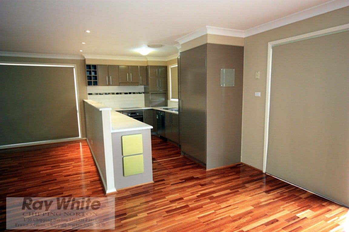8 Kaputar Court, WATTLE GROVE NSW 2173, Wattle Grove - Thumbnail 3