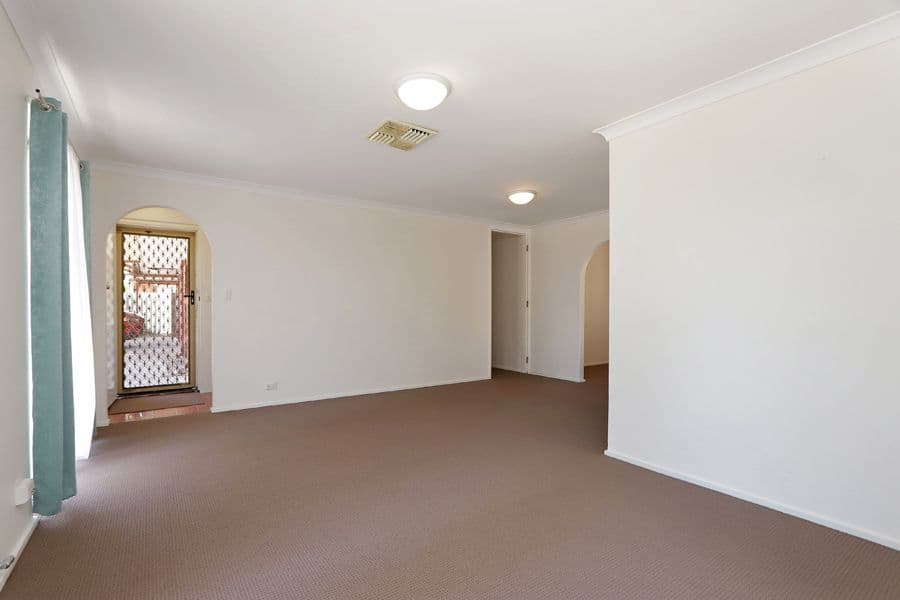 19 Greenough Way, Gosnells WA 6110, Gosnells - Thumbnail 4