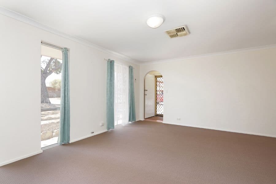 19 Greenough Way, Gosnells WA 6110, Gosnells - Thumbnail 6