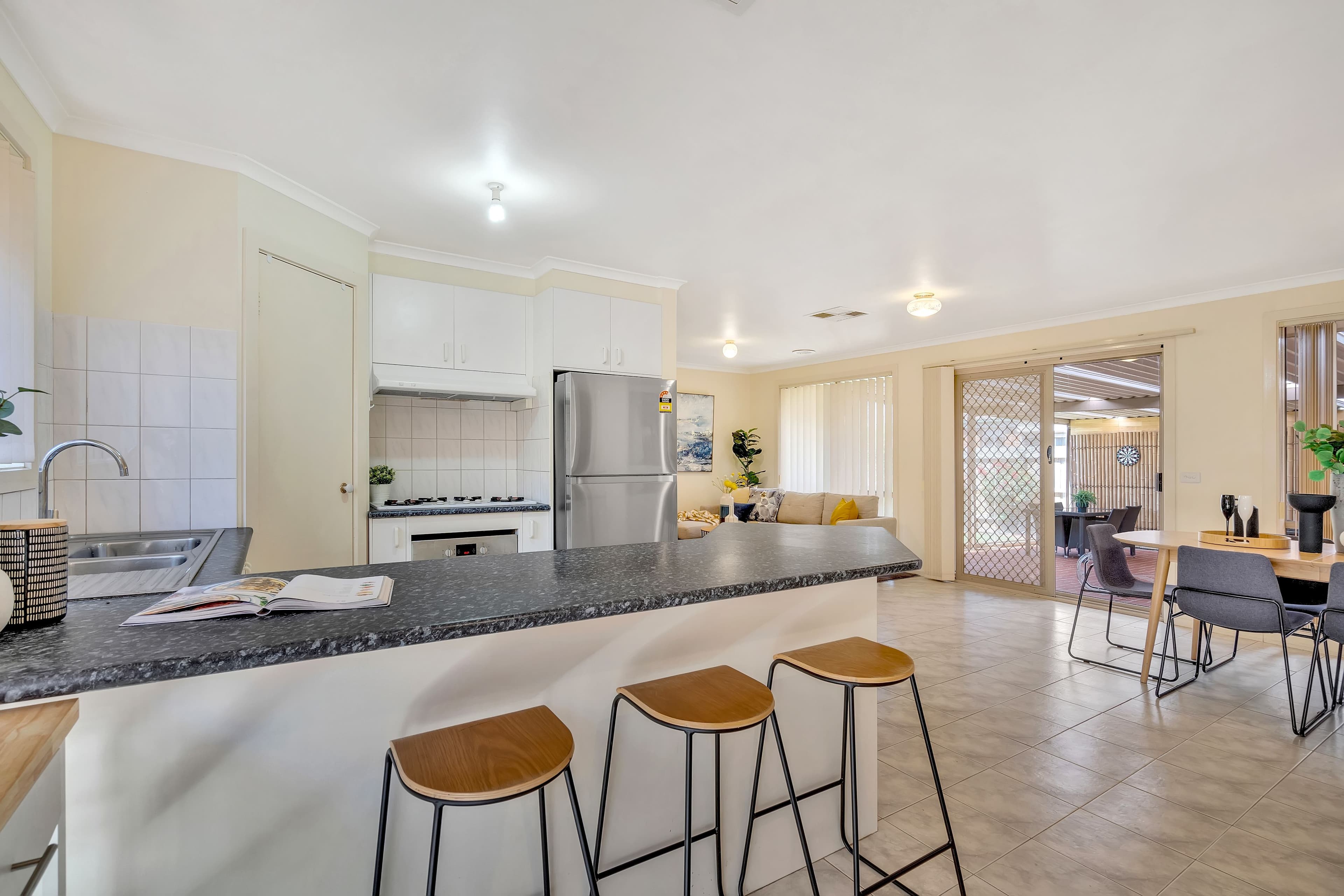 6 Abbott Court, Craigieburn VIC 3064, Craigieburn - Thumbnail 7