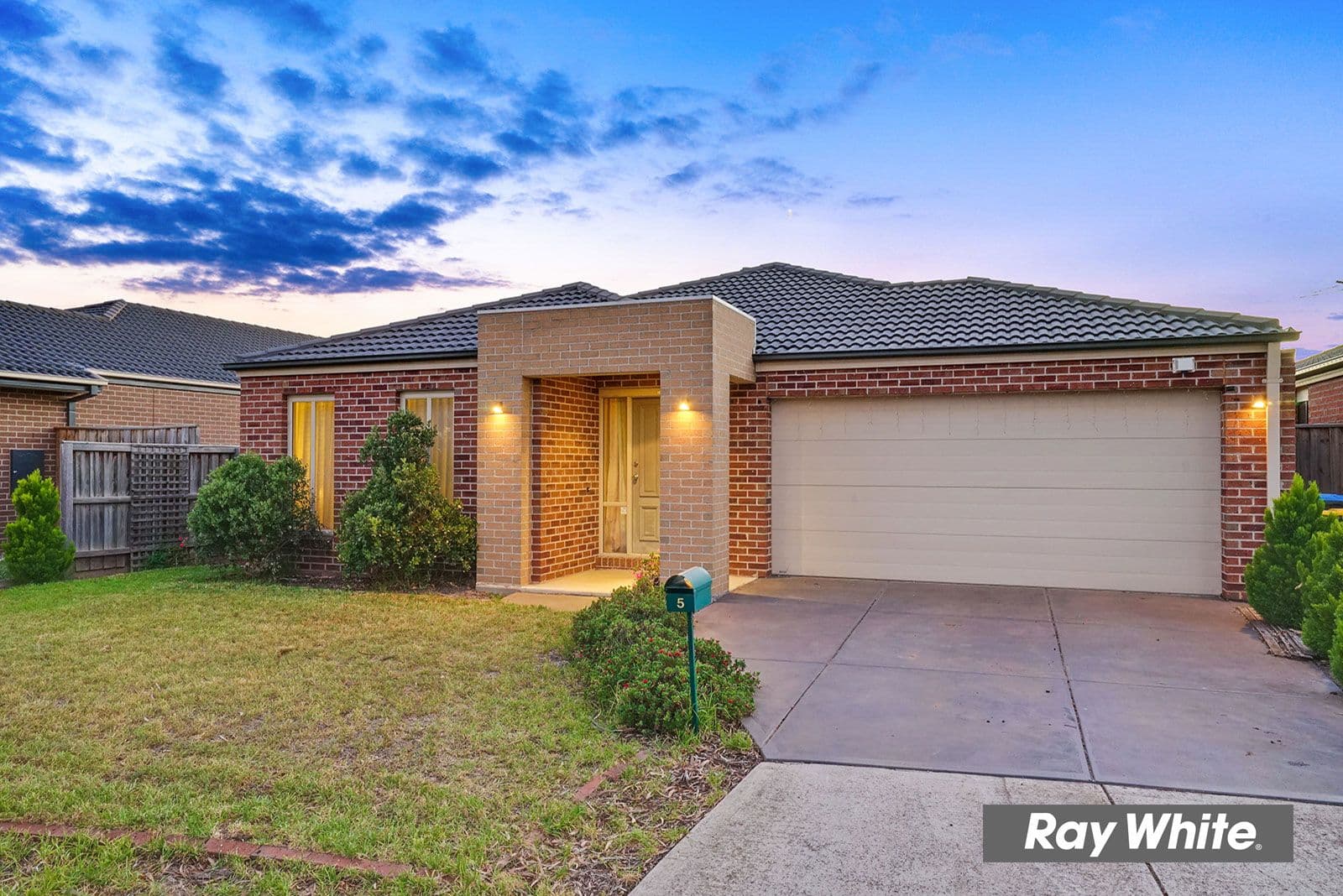 5 Sinclair Crescent, Tarneit VIC 3029, Tarneit - Thumbnail 3
