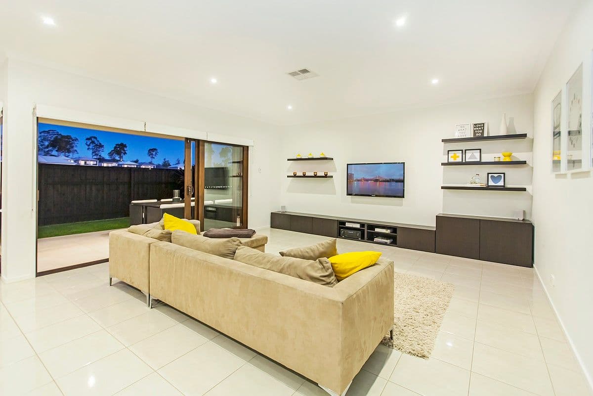 67 Waterside Drive, SPRINGFIELD LAKES QLD 4300, Springfield Lakes - Thumbnail 5