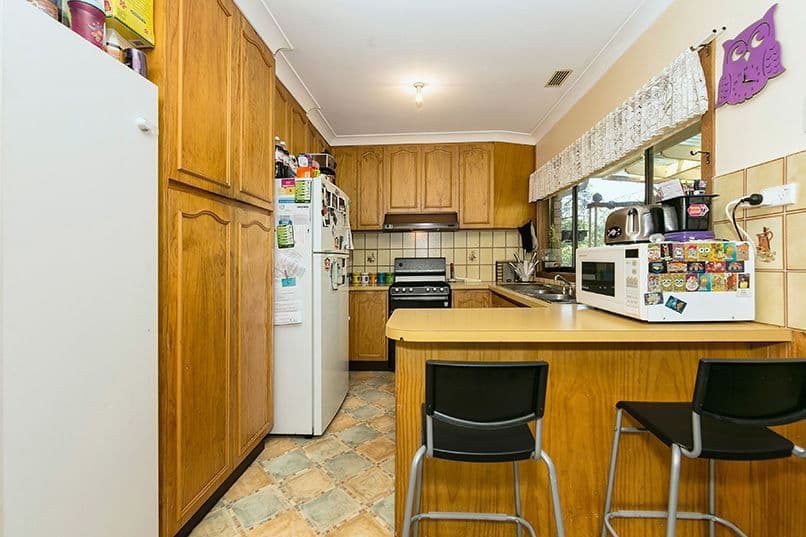 1 Raheen Place, MELTON WEST VIC 3337, Melton West - Thumbnail 2