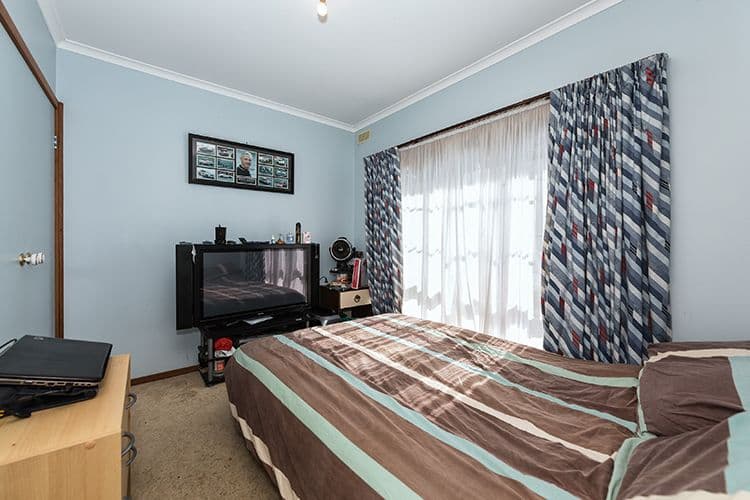 1 Raheen Place, MELTON WEST VIC 3337, Melton West - Thumbnail 7
