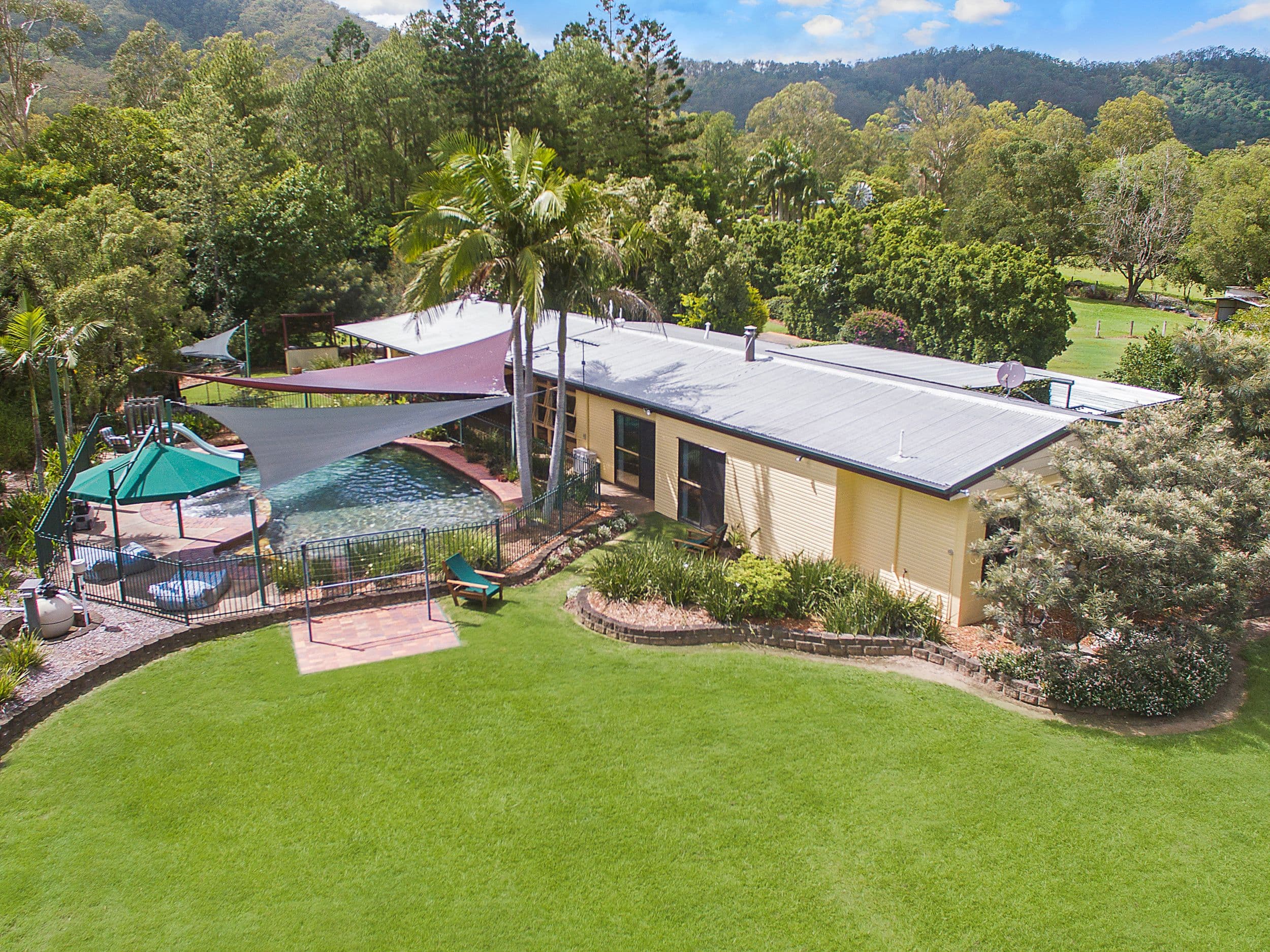 82 Domrow Road, Camp Mountain QLD 4520, Camp Mountain - Thumbnail 4