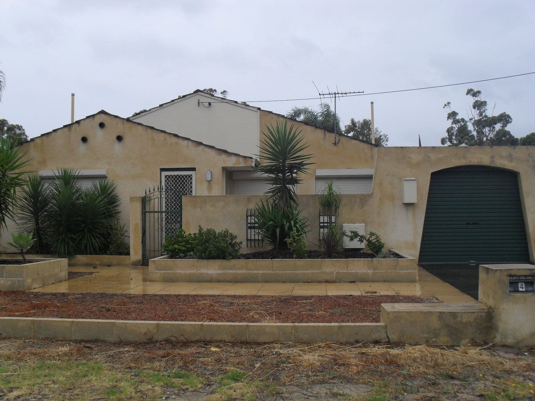 14 Oleander Street, MADDINGTON WA 6109, Maddington - Thumbnail 2