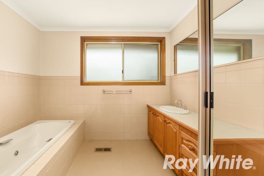 23 Wolangi Court, Greensborough VIC 3088, Greensborough - Thumbnail 6