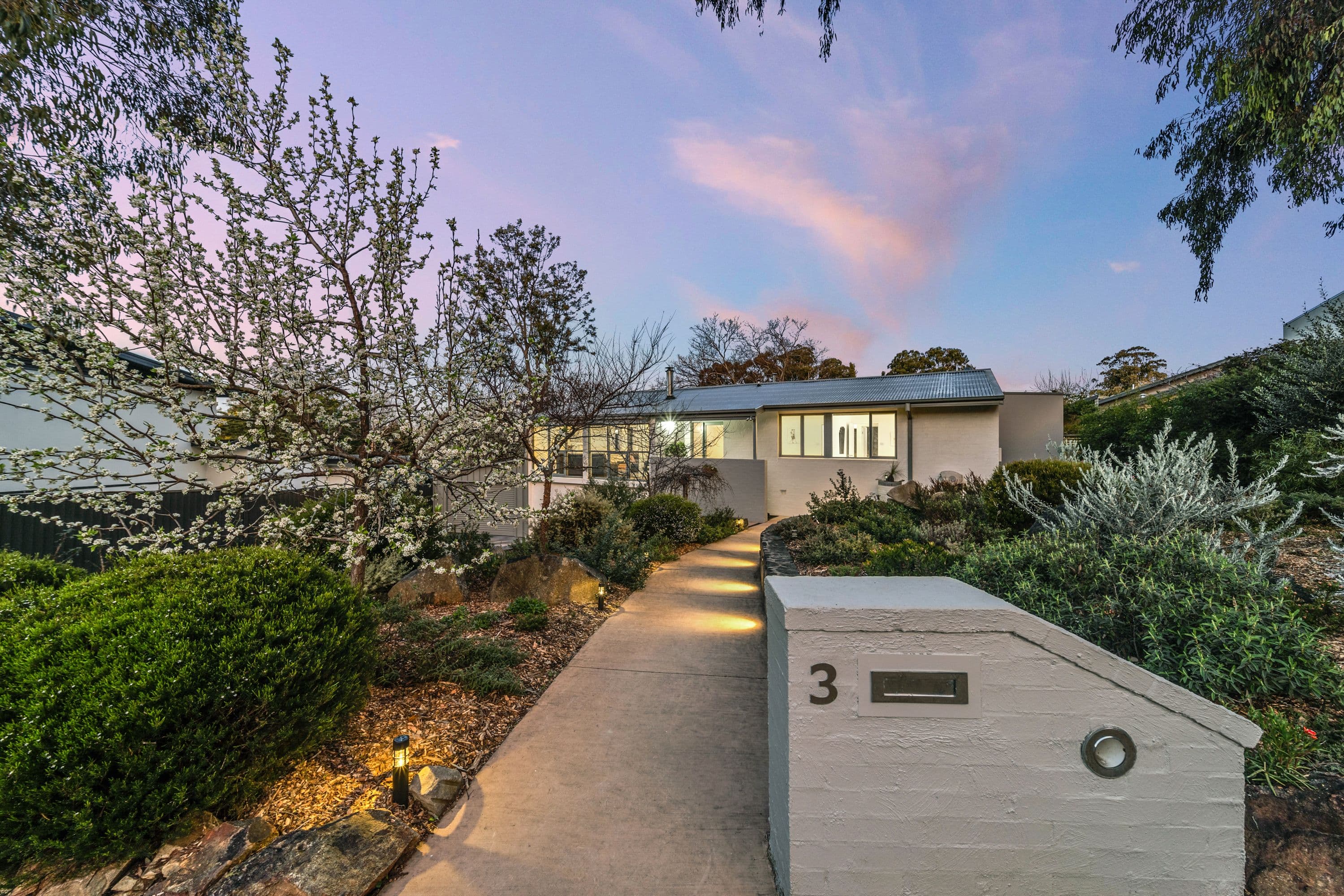 3 Bussell Crescent, Cook ACT 2614, Cook - Thumbnail 2