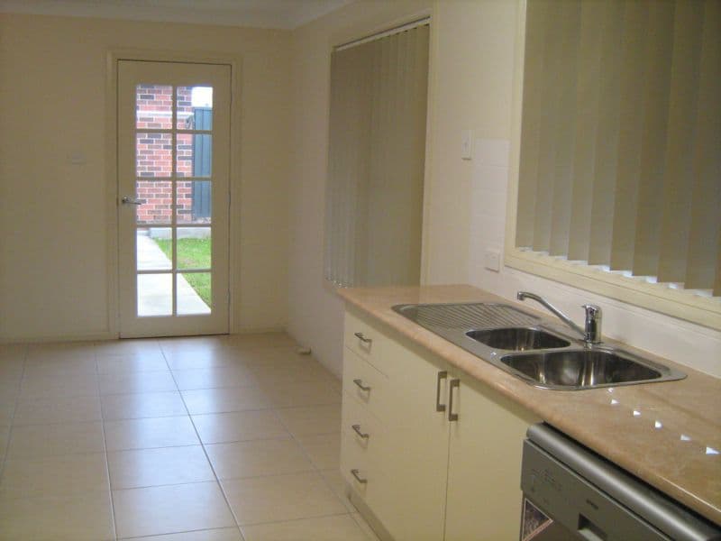 18 Thornhill Street, YOUNG NSW 2594, Young - Thumbnail 7