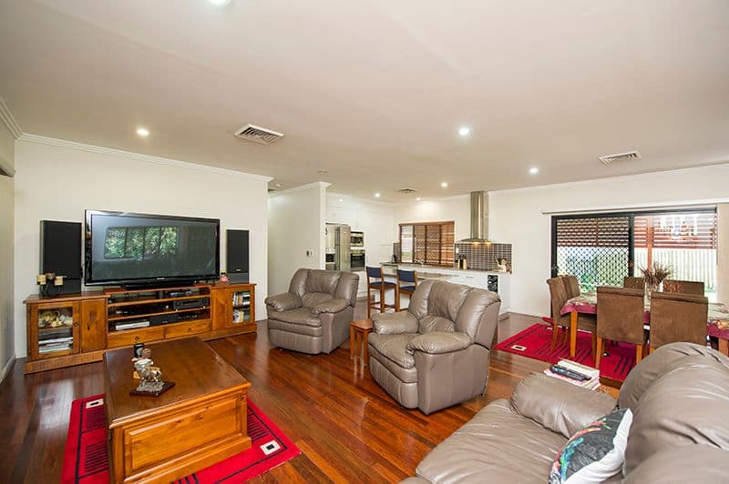 32 William Street, Gladstone Central QLD 4680, Gladstone Central - Thumbnail 4