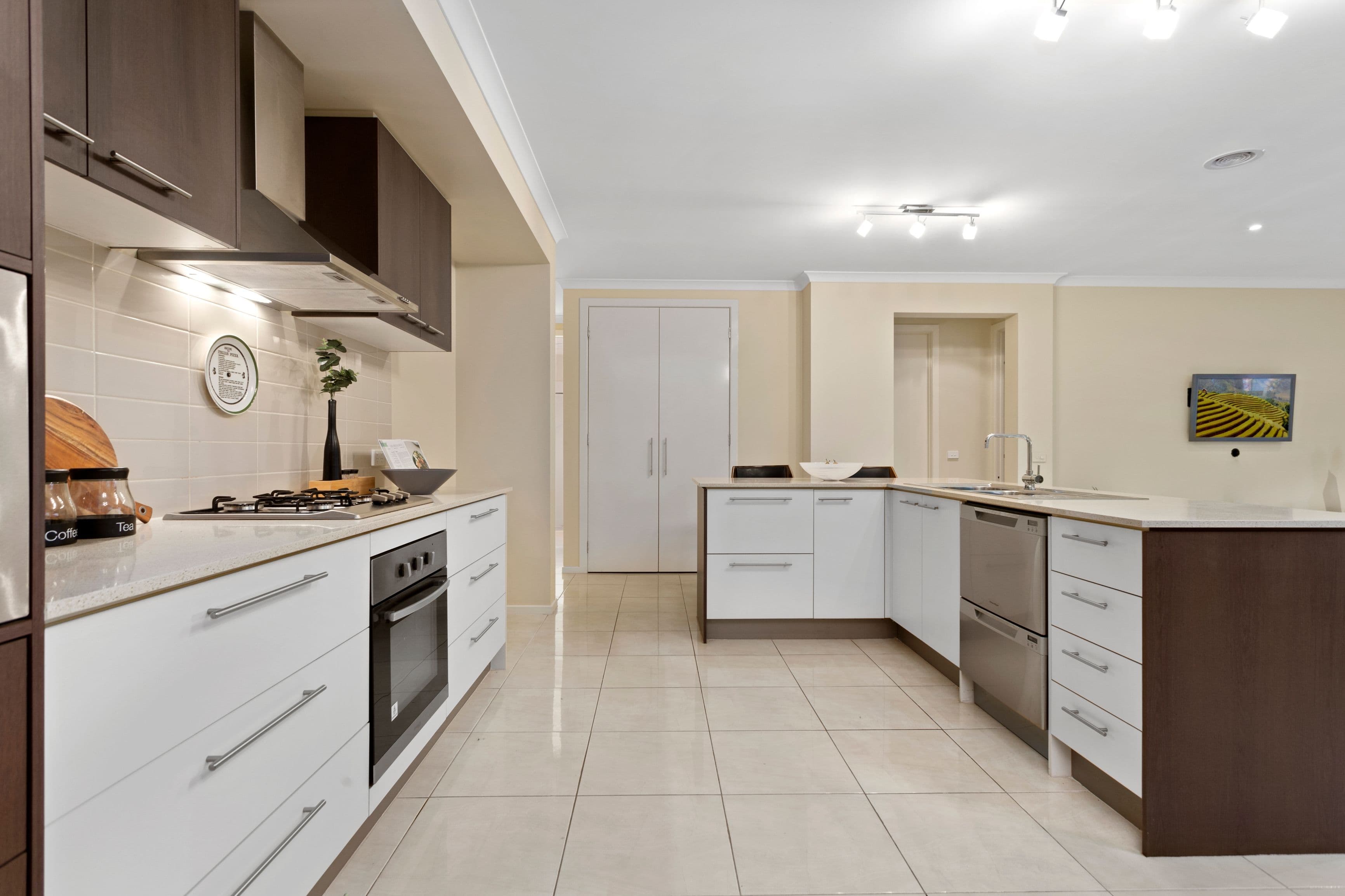 8 Tawonga Lane, Mernda VIC 3754, Mernda - Thumbnail 4