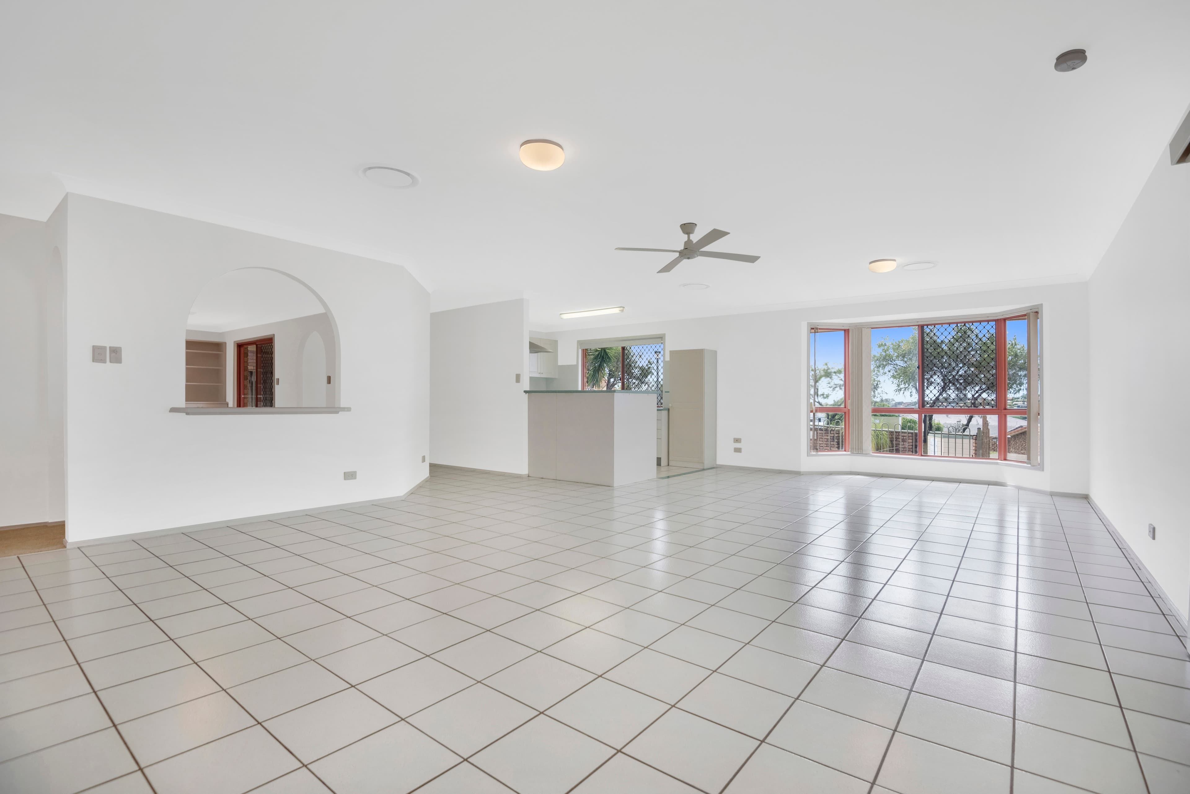 86 Glen Ayr Drive, Banora Point - Thumbnail 4