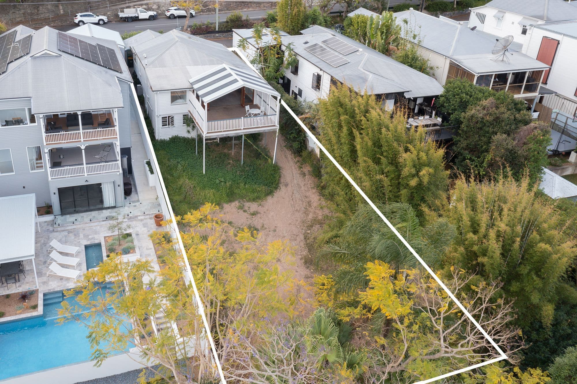129 Crosby Road, Hamilton QLD 4007, Hamilton - Thumbnail 2