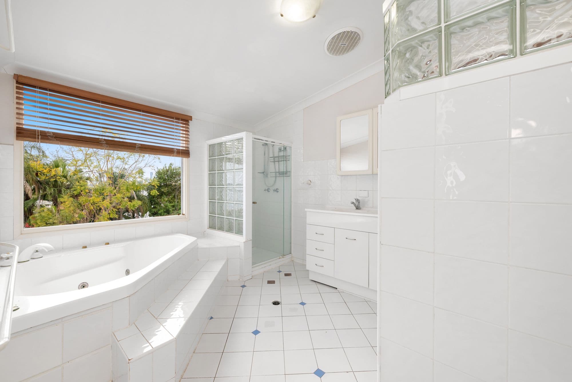 129 Crosby Road, Hamilton QLD 4007, Hamilton - Thumbnail 7