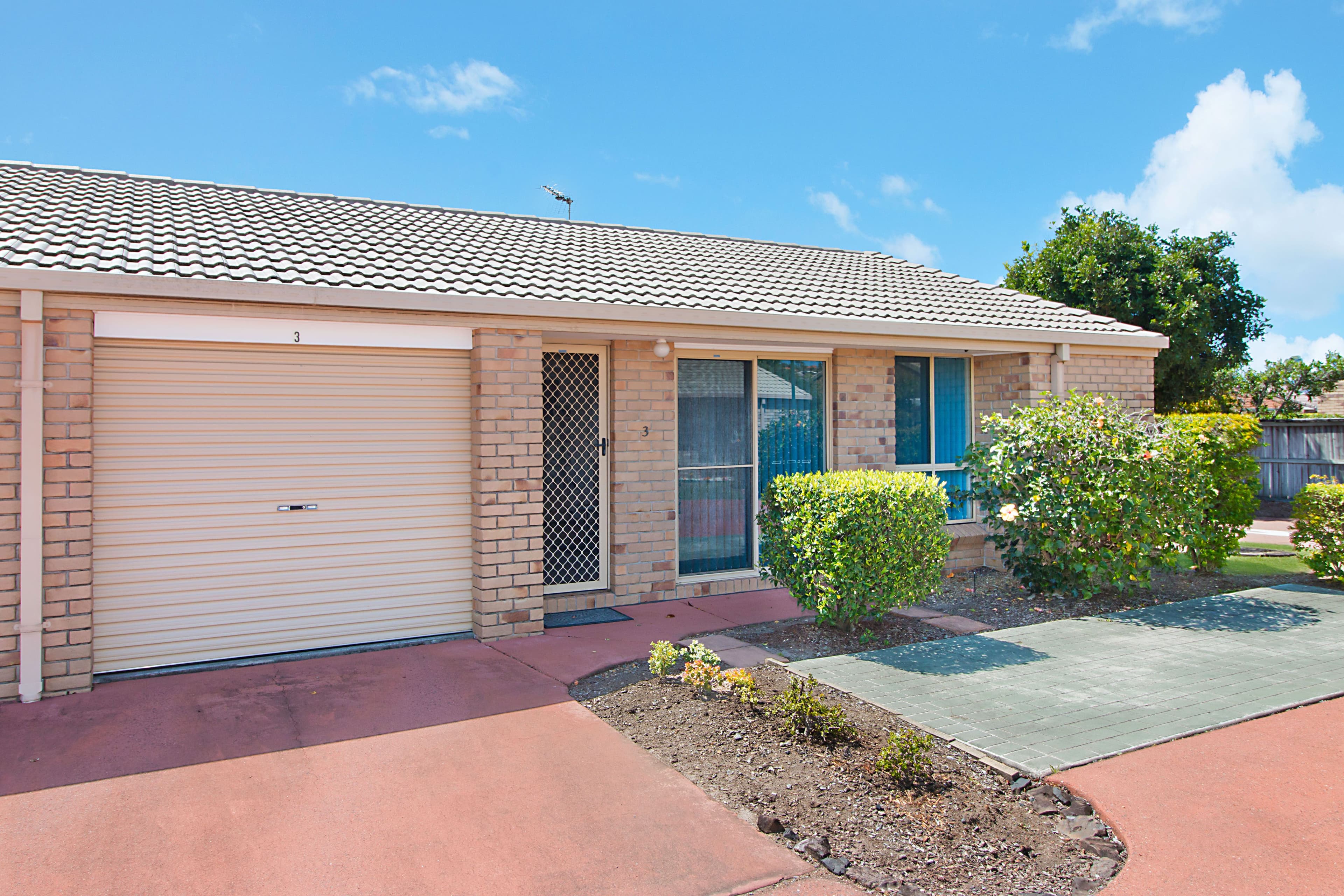 13 Kentia Crescent, Banora Point - Image 1