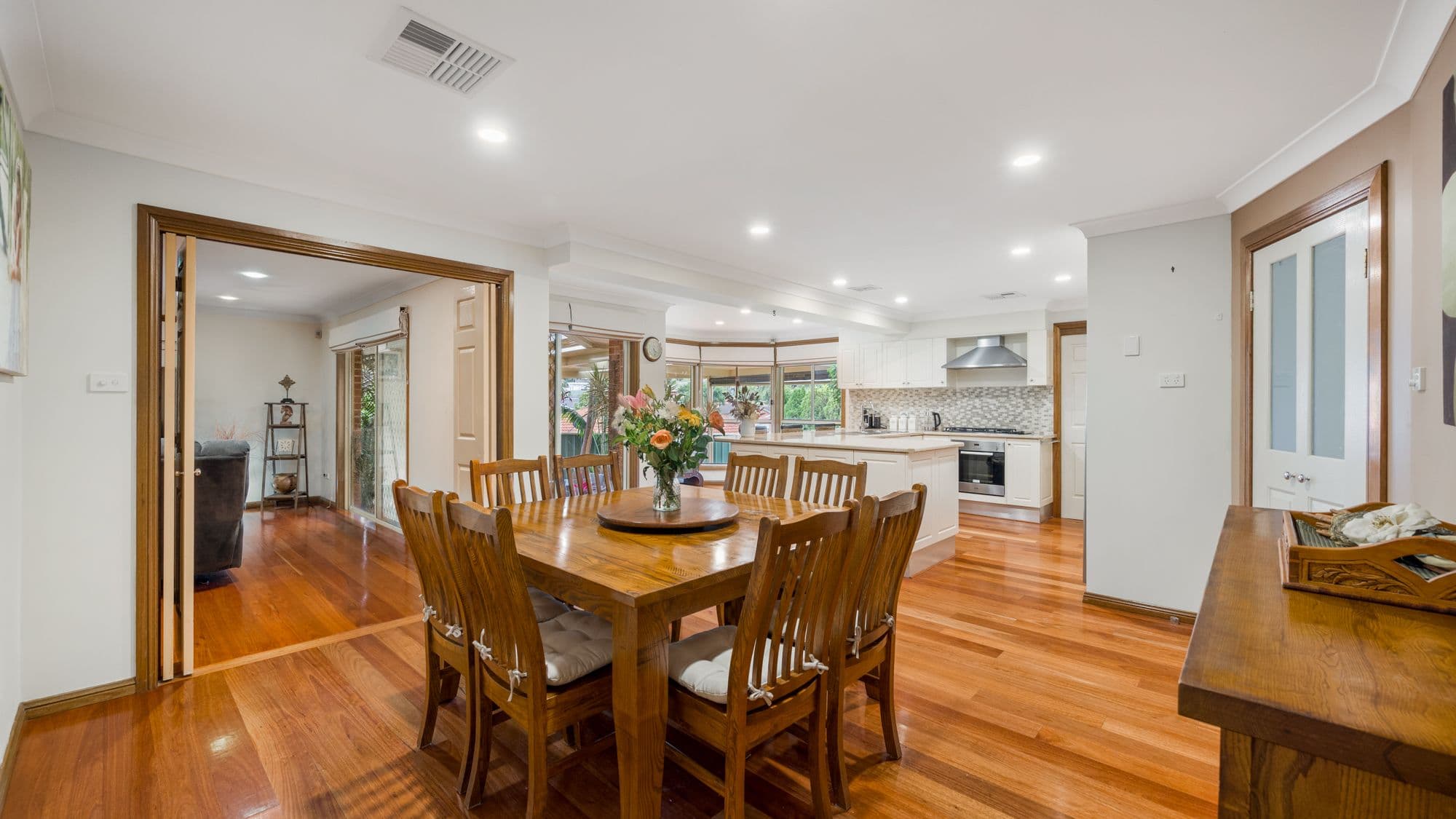 8 Kinchega Place, Bow Bowing NSW 2566, Bow Bowing - Thumbnail 4