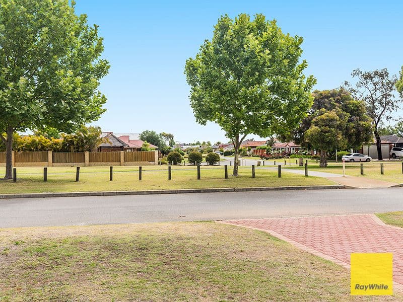22 Morton Loop, Canning Vale WA 6155, Canning Vale - Thumbnail 4