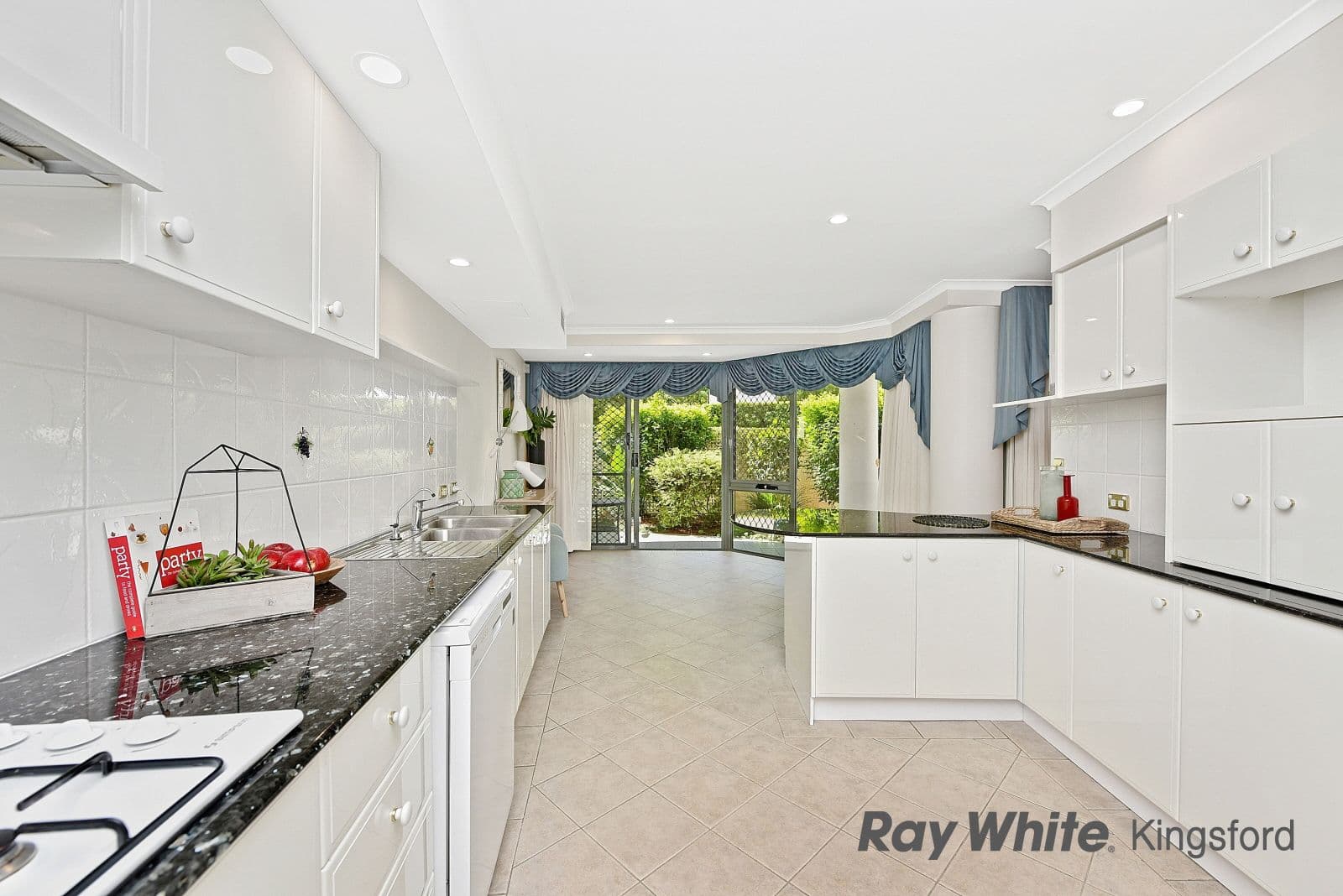48 Bloomfield Crescent, Elizabeth Downs - Thumbnail 6