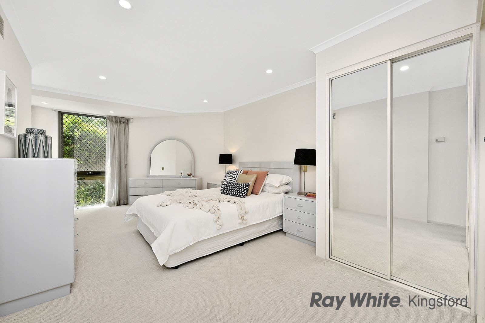 48 Bloomfield Crescent, Elizabeth Downs - Thumbnail 7