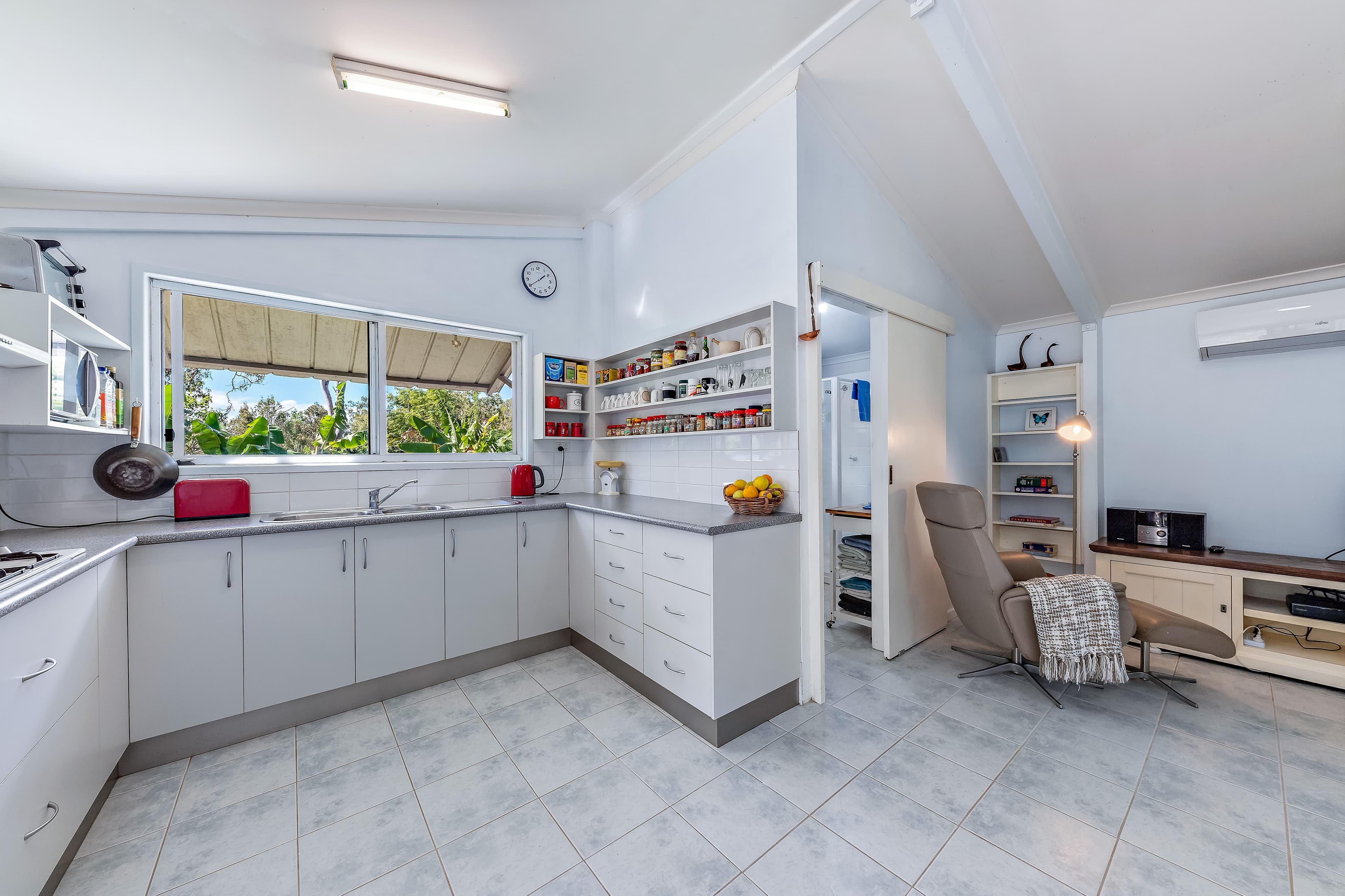 105 Lelona Drive, Bloomsbury QLD 4799, Bloomsbury - Thumbnail 4