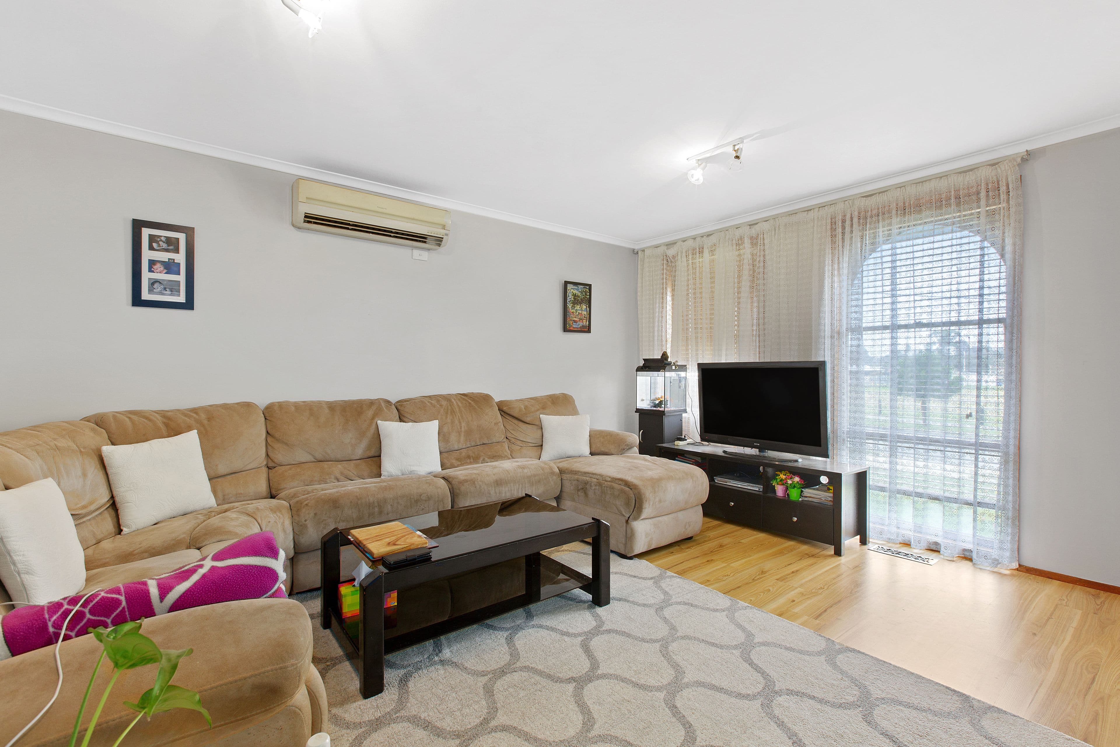 25 Bouvardia Crescent, Frankston North VIC 3200, Frankston North - Thumbnail 3