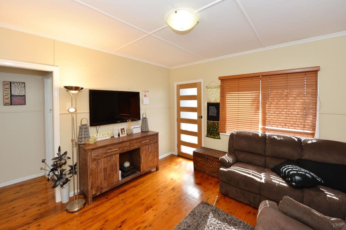 36 Stehn Street, HARRISTOWN QLD 4350, Harristown - Thumbnail 3