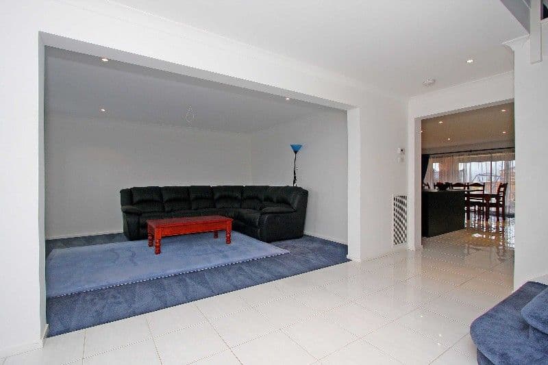 15 Woollahara Parade, TAYLORS HILL VIC 3037, Taylors Hill - Thumbnail 5