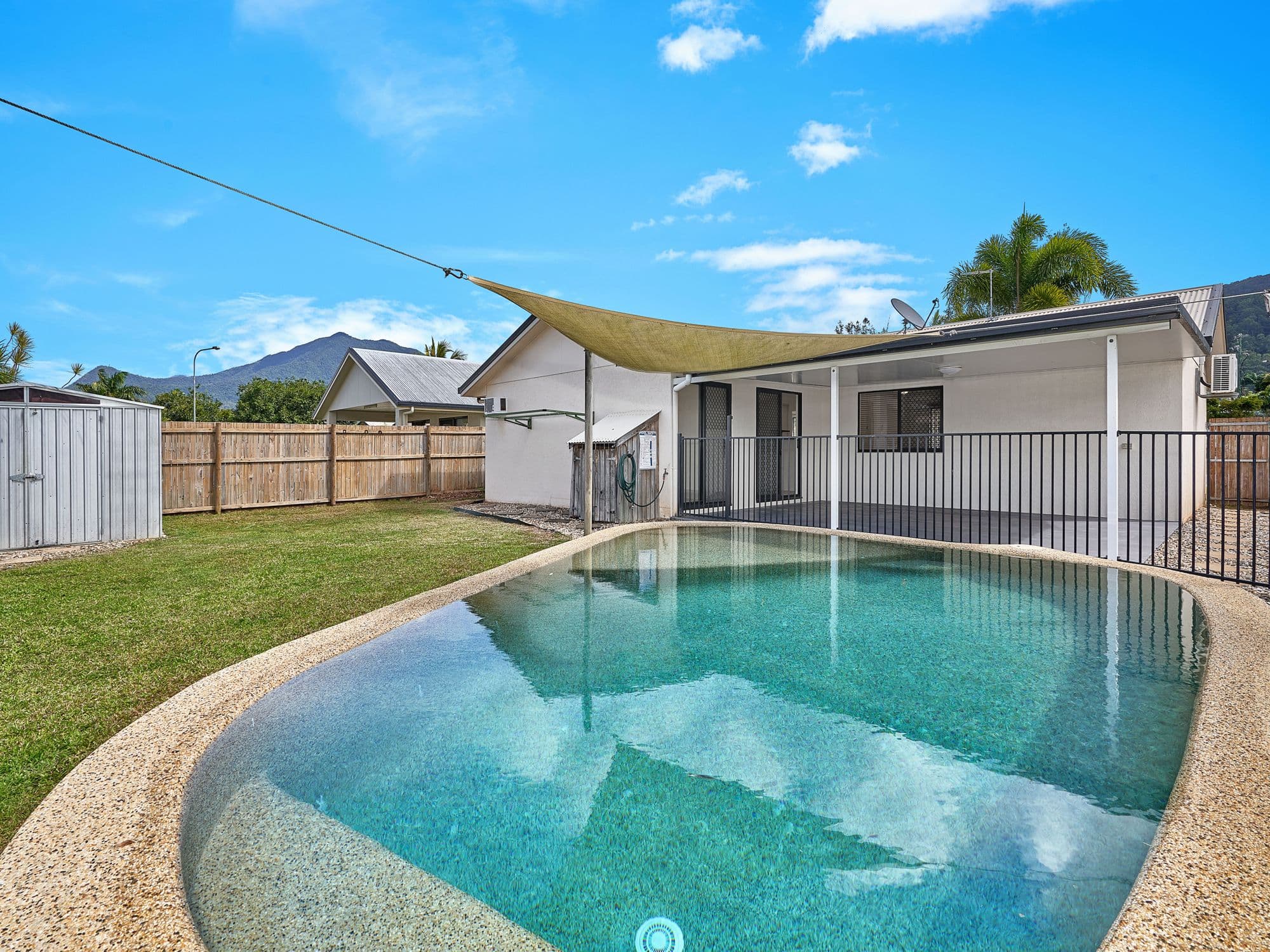 4 Katoomba Street, Mount Sheridan QLD 4868, Mount Sheridan - Image 1
