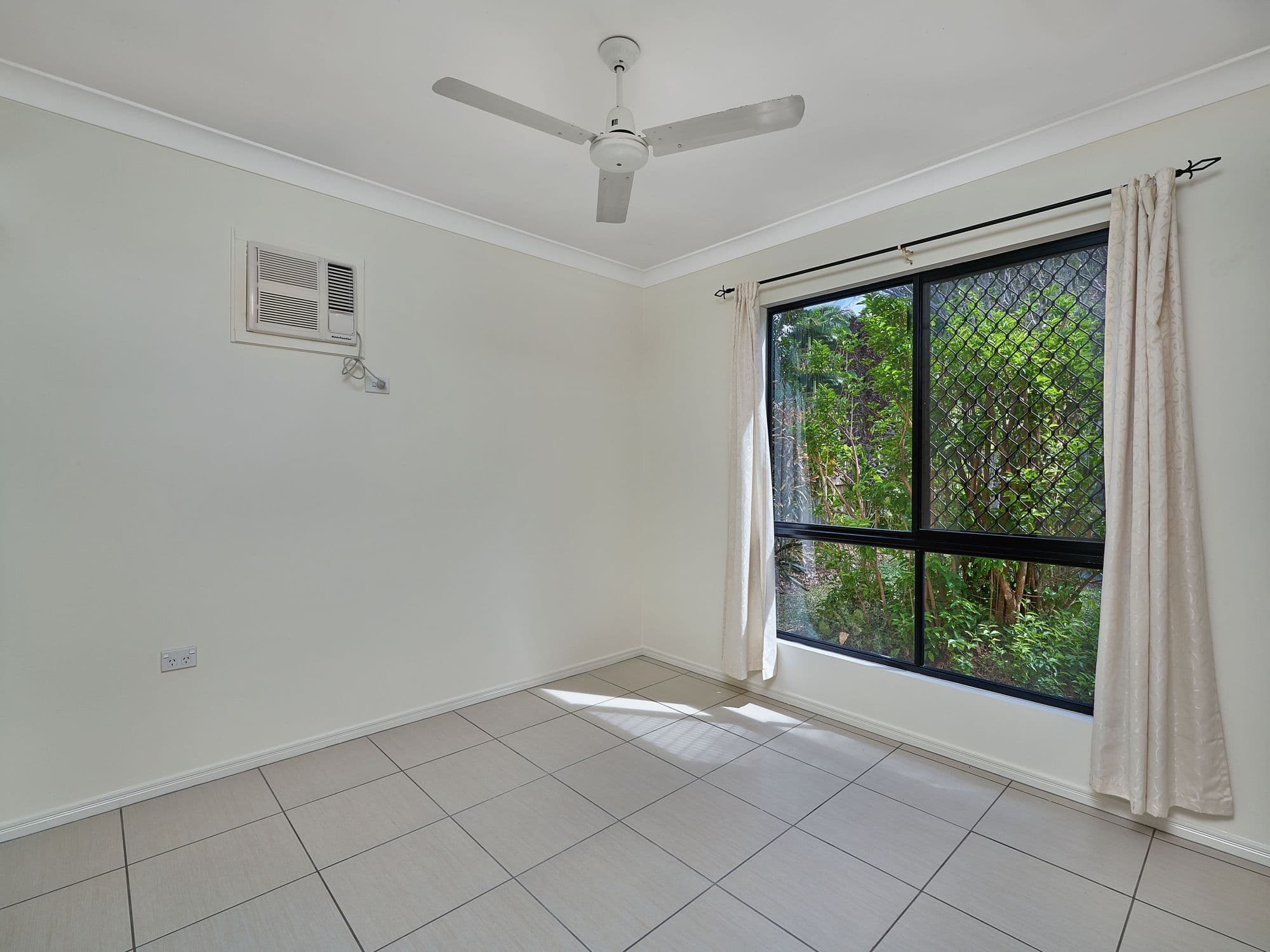 4 Katoomba Street, Mount Sheridan QLD 4868, Mount Sheridan - Thumbnail 7