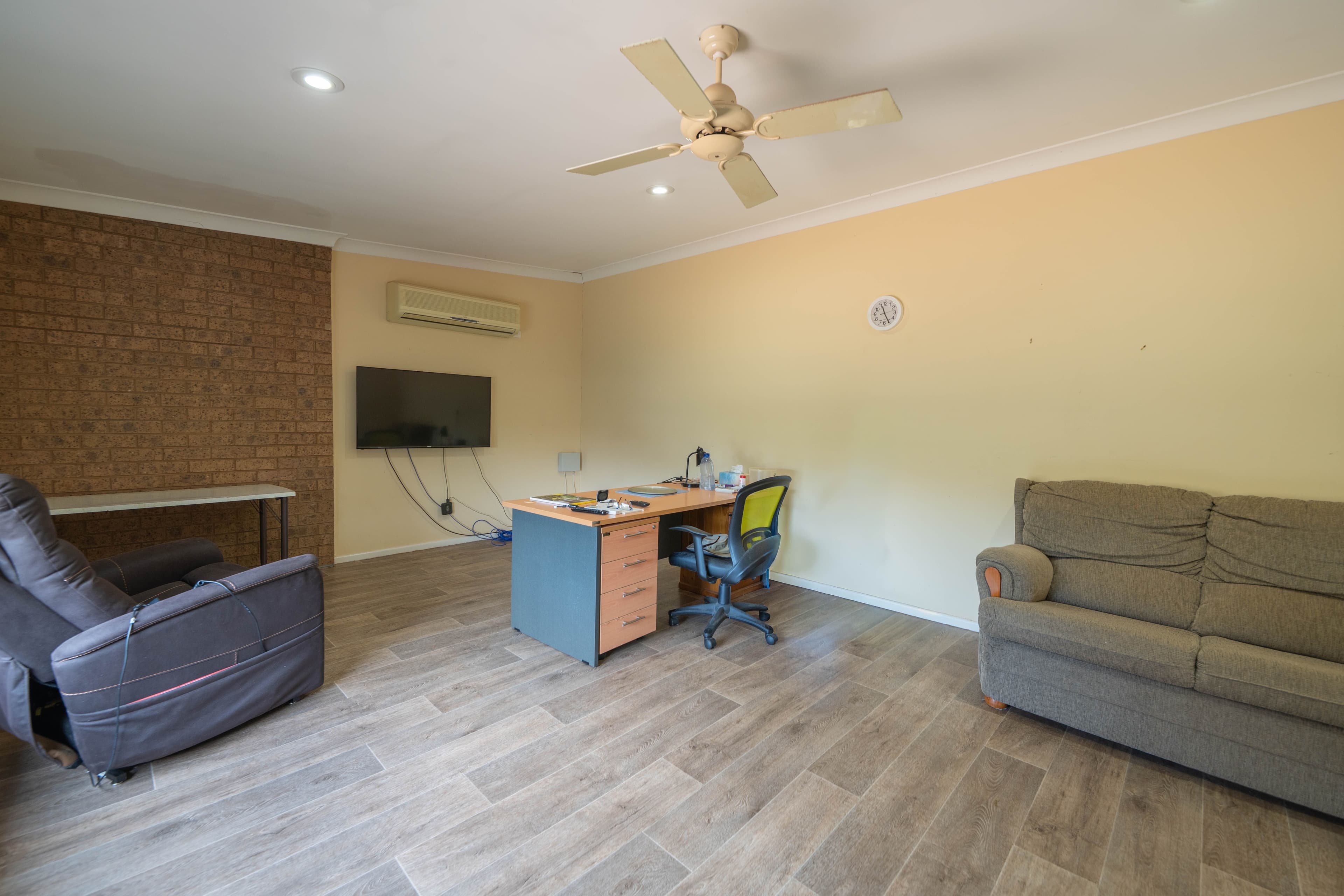 9 Pearce Street, Parkes NSW 2870, Parkes - Thumbnail 3
