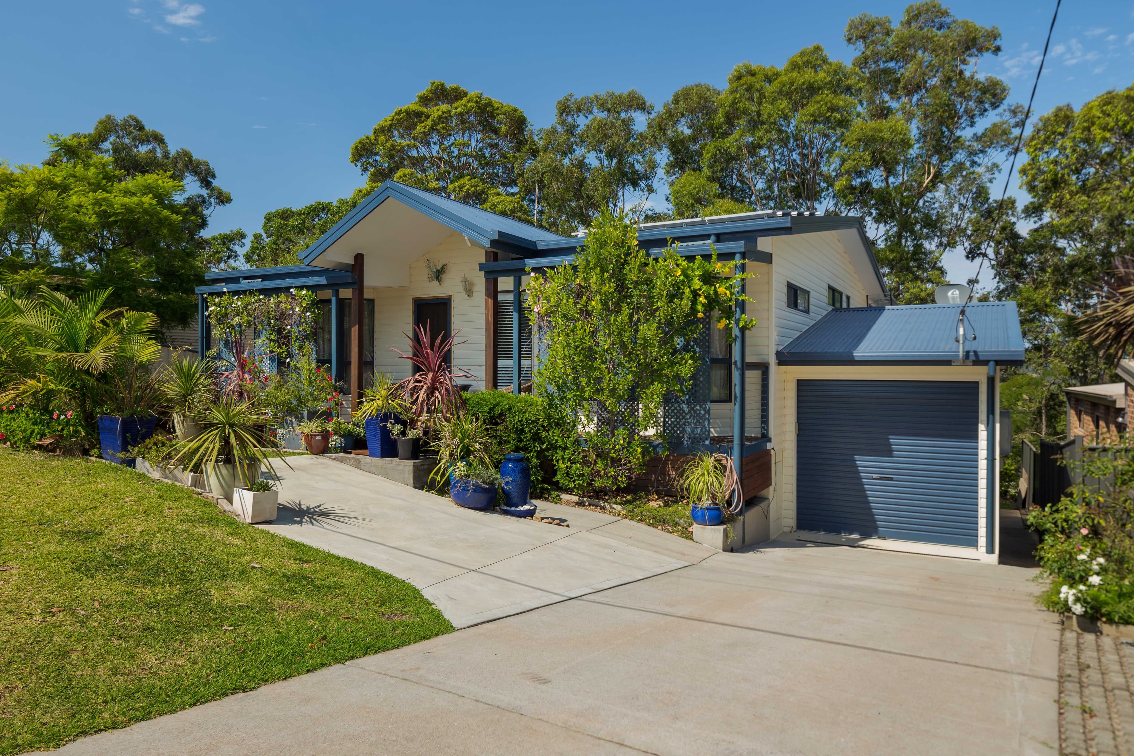 67 Berrima Parade, Surfside - Image 1