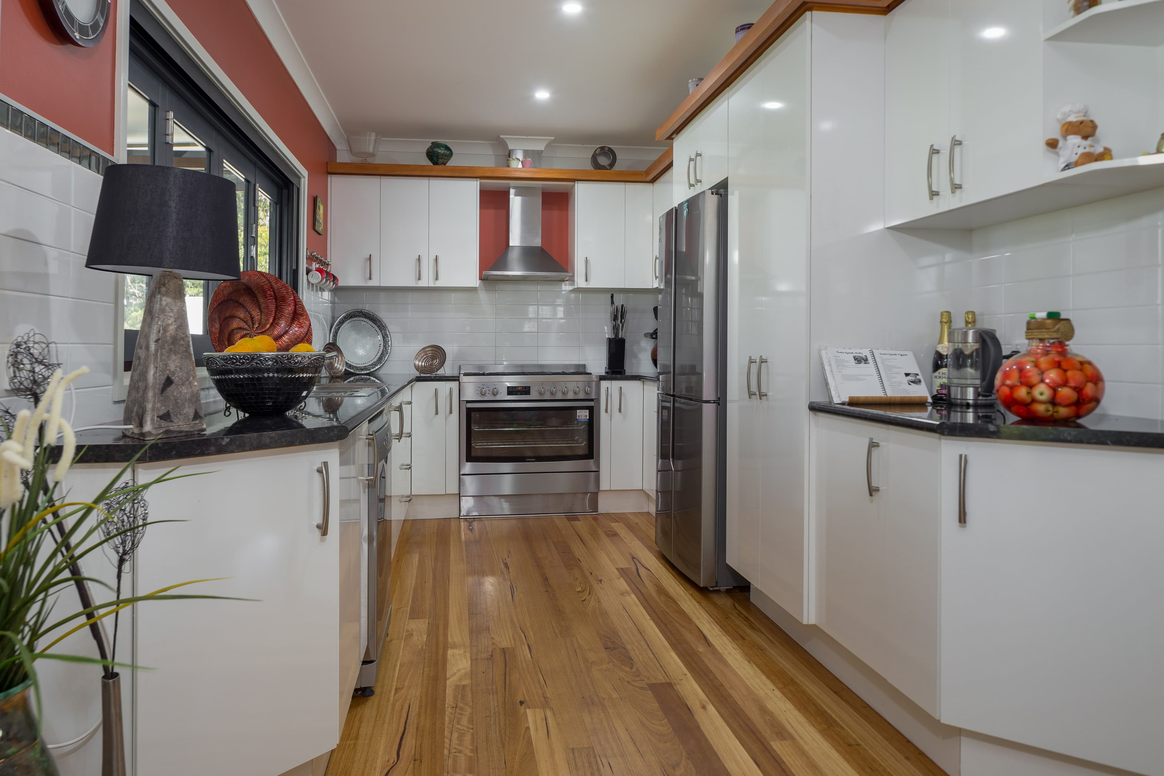67 Berrima Parade, Surfside - Thumbnail 4