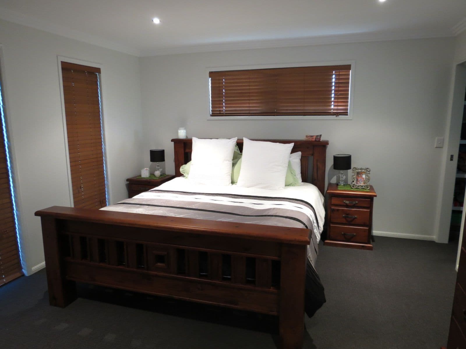 EMERALD QLD 4720, Emerald - Thumbnail 2