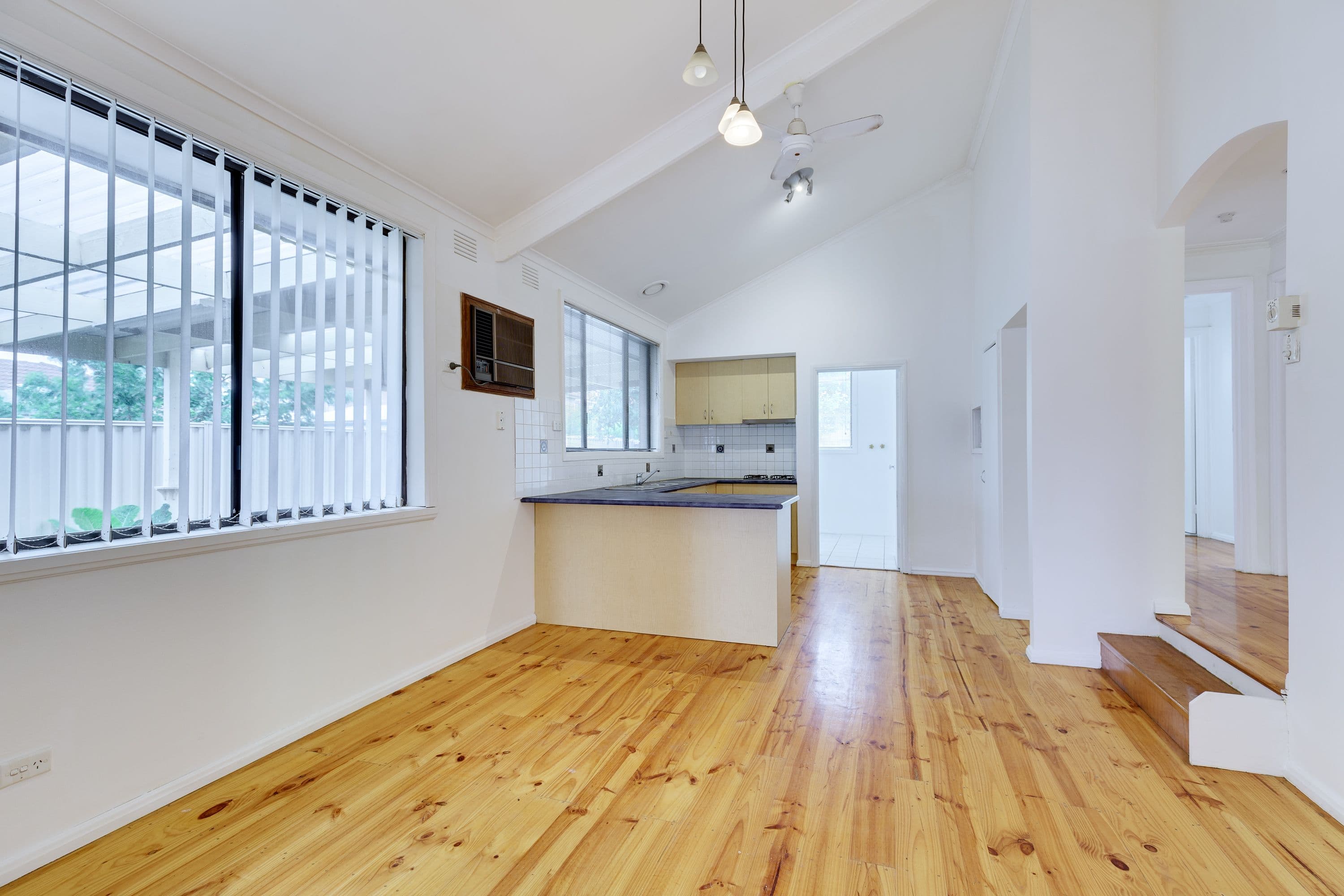 27 Stonehaven Drive, Thomastown VIC 3074, Thomastown - Thumbnail 2