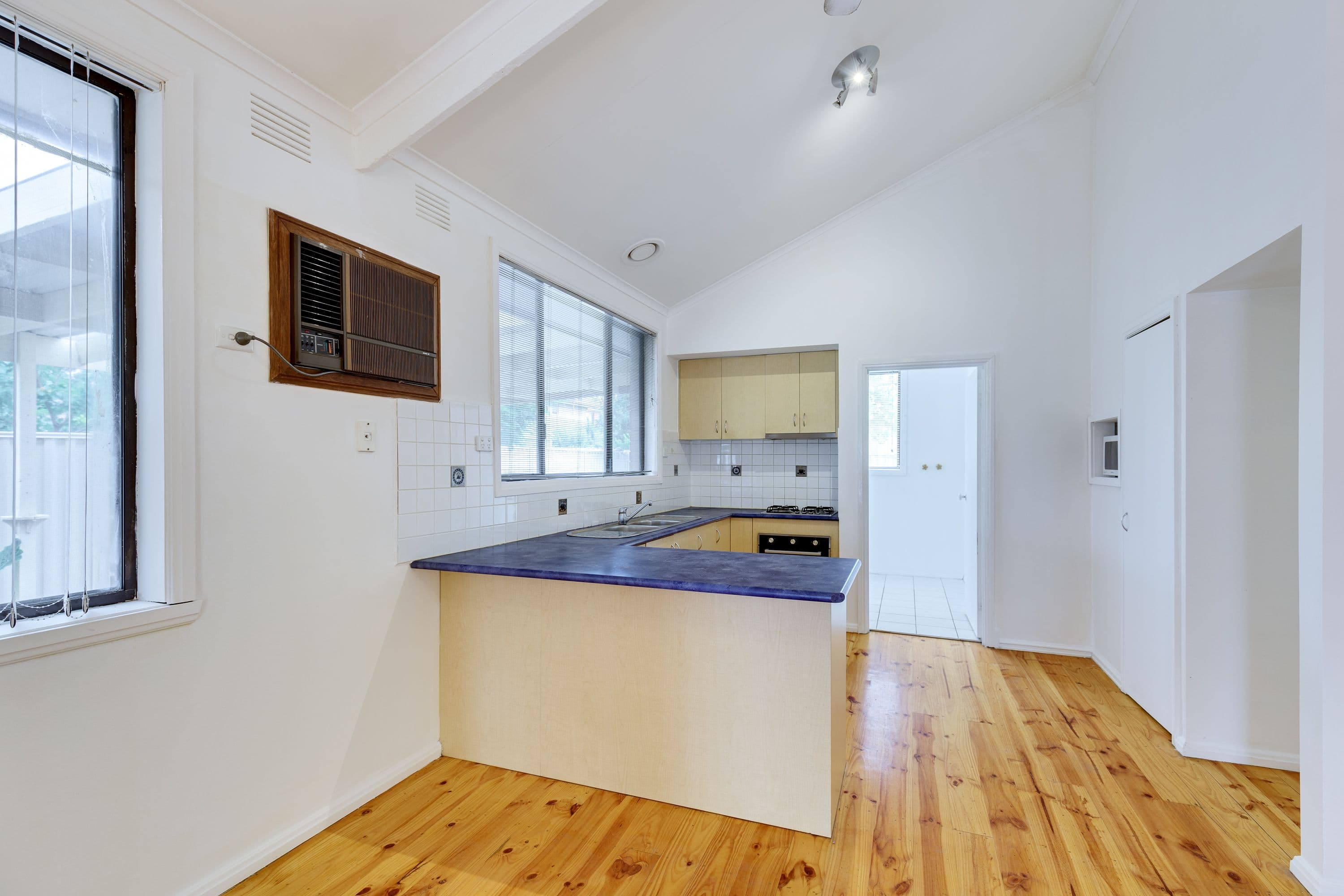 27 Stonehaven Drive, Thomastown VIC 3074, Thomastown - Thumbnail 3