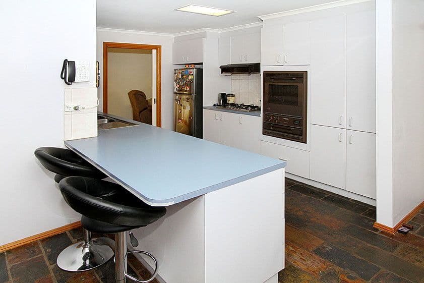 43 Heritage Drive, MILL PARK VIC 3082, Mill Park - Thumbnail 2
