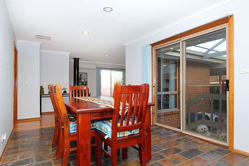 43 Heritage Drive, MILL PARK VIC 3082, Mill Park - Thumbnail 4