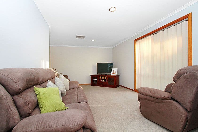43 Heritage Drive, MILL PARK VIC 3082, Mill Park - Thumbnail 6