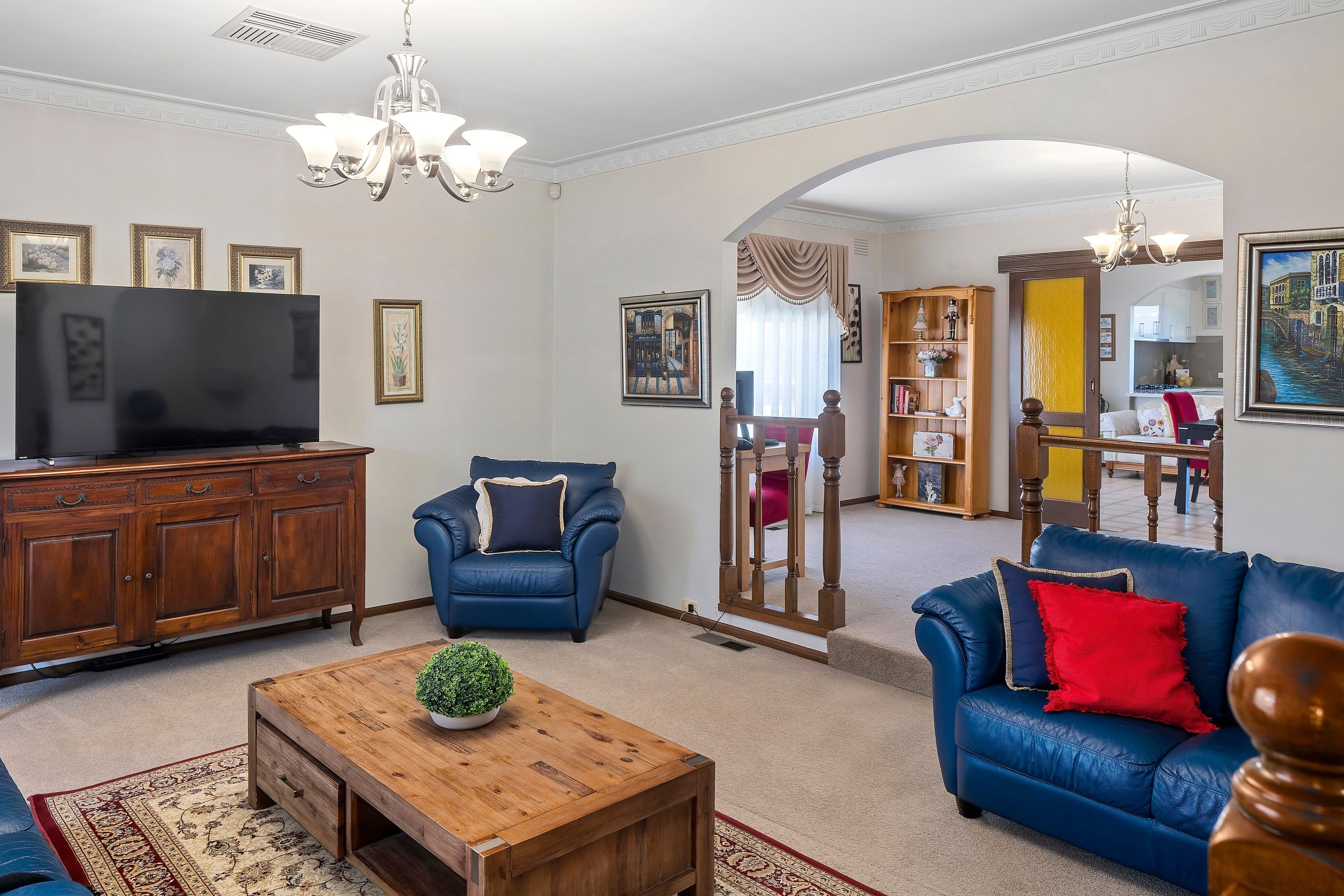 215 Main Street, Thomastown VIC 3074, Thomastown - Thumbnail 3