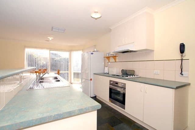 17  Protea Court, HOPPERS CROSSING VIC 3029, Hoppers Crossing - Thumbnail 2