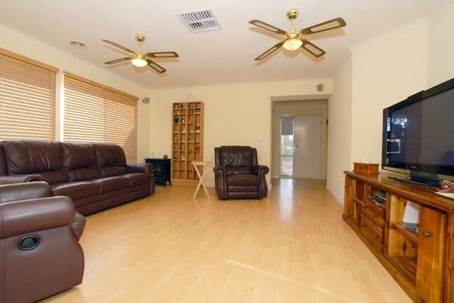 17  Protea Court, HOPPERS CROSSING VIC 3029, Hoppers Crossing - Thumbnail 3