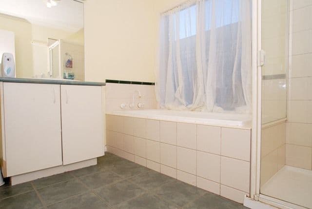 17  Protea Court, HOPPERS CROSSING VIC 3029, Hoppers Crossing - Thumbnail 8