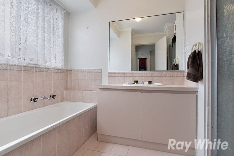 13 Homewood Close, FERNTREE GULLY VIC 3156, Ferntree Gully - Thumbnail 5