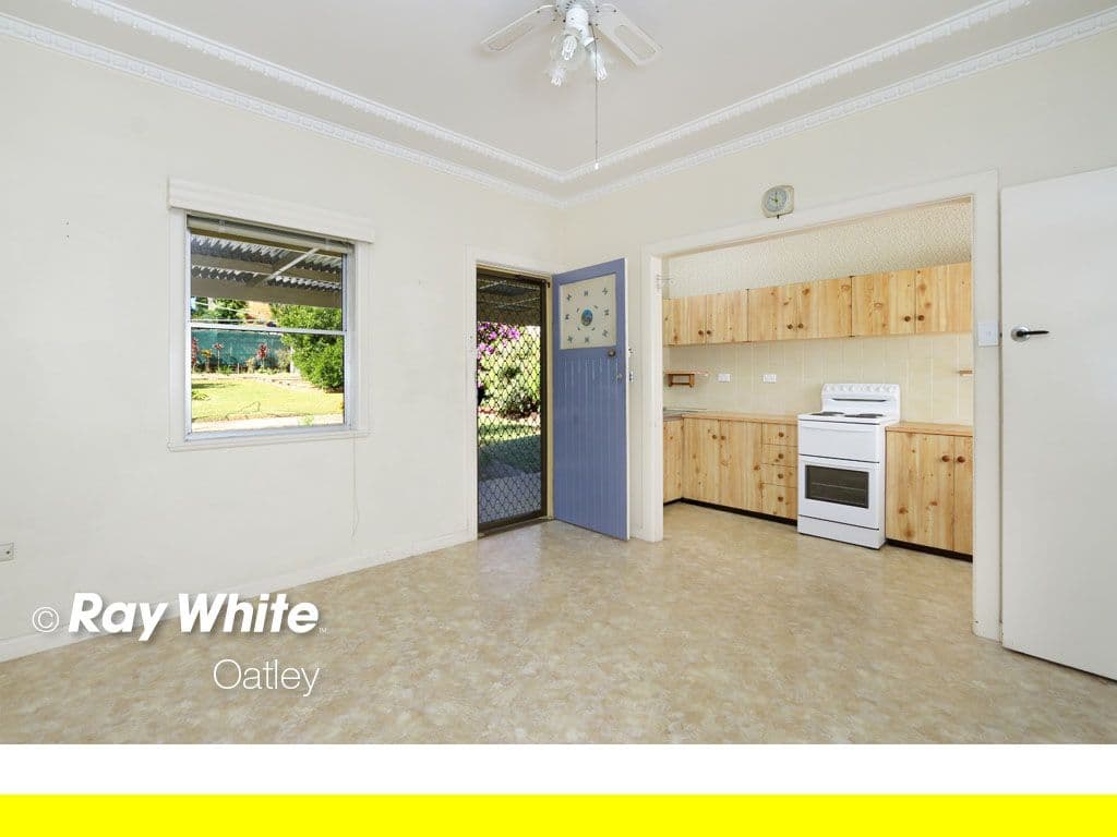 35 Glen Road, Oatley - Thumbnail 6